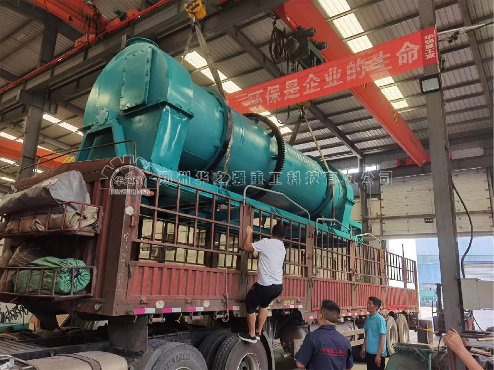 新型有機肥二合一造粒機發(fā)貨現(xiàn)場